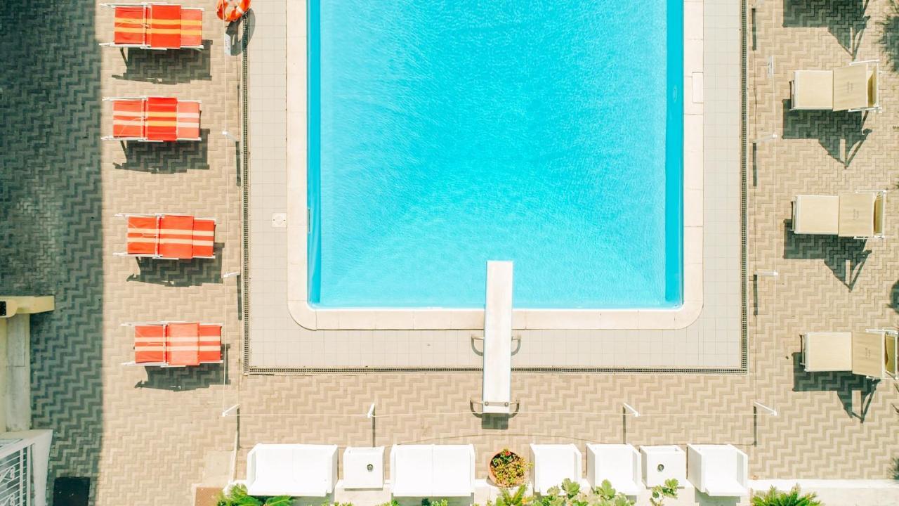 רימיני Hotel Beverly מראה חיצוני תמונה