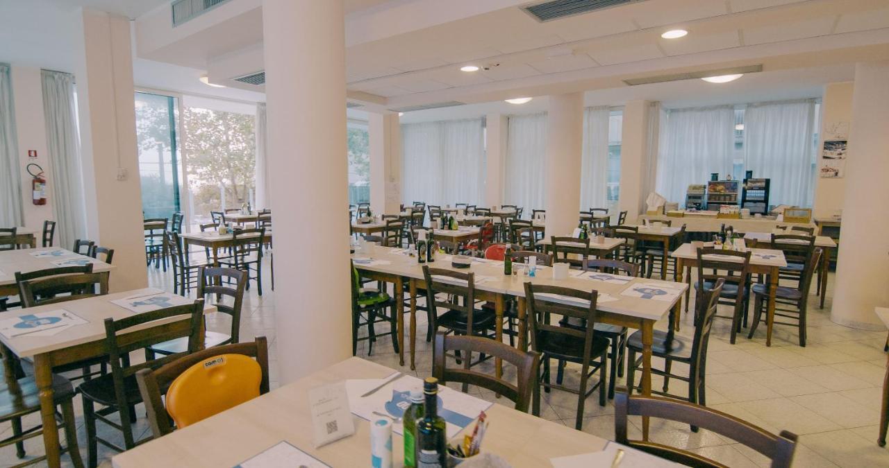 רימיני Hotel Beverly מראה חיצוני תמונה