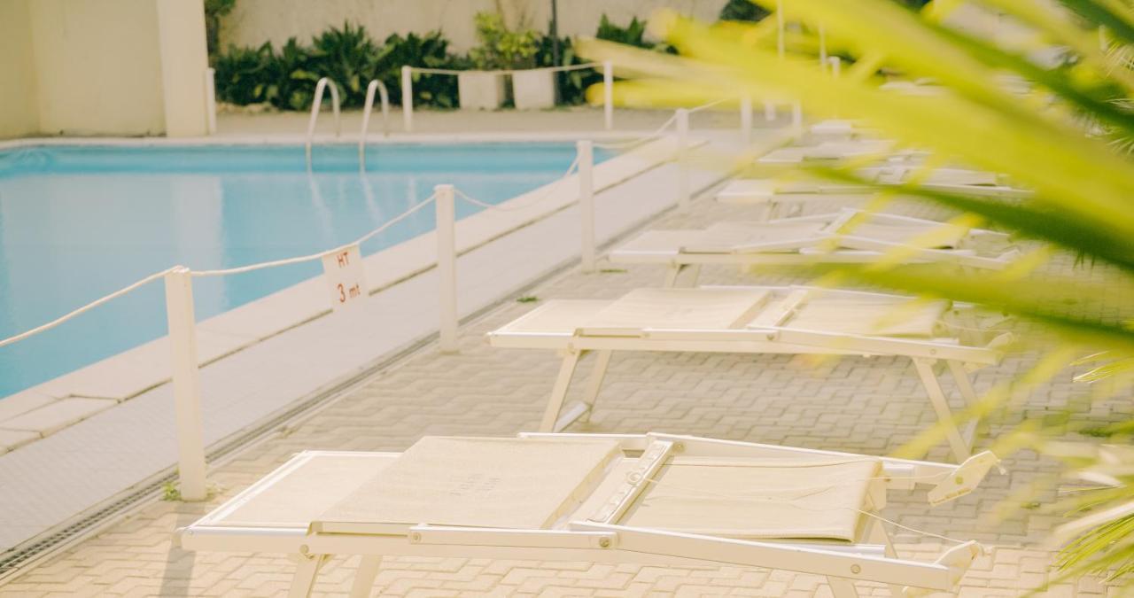 רימיני Hotel Beverly מראה חיצוני תמונה