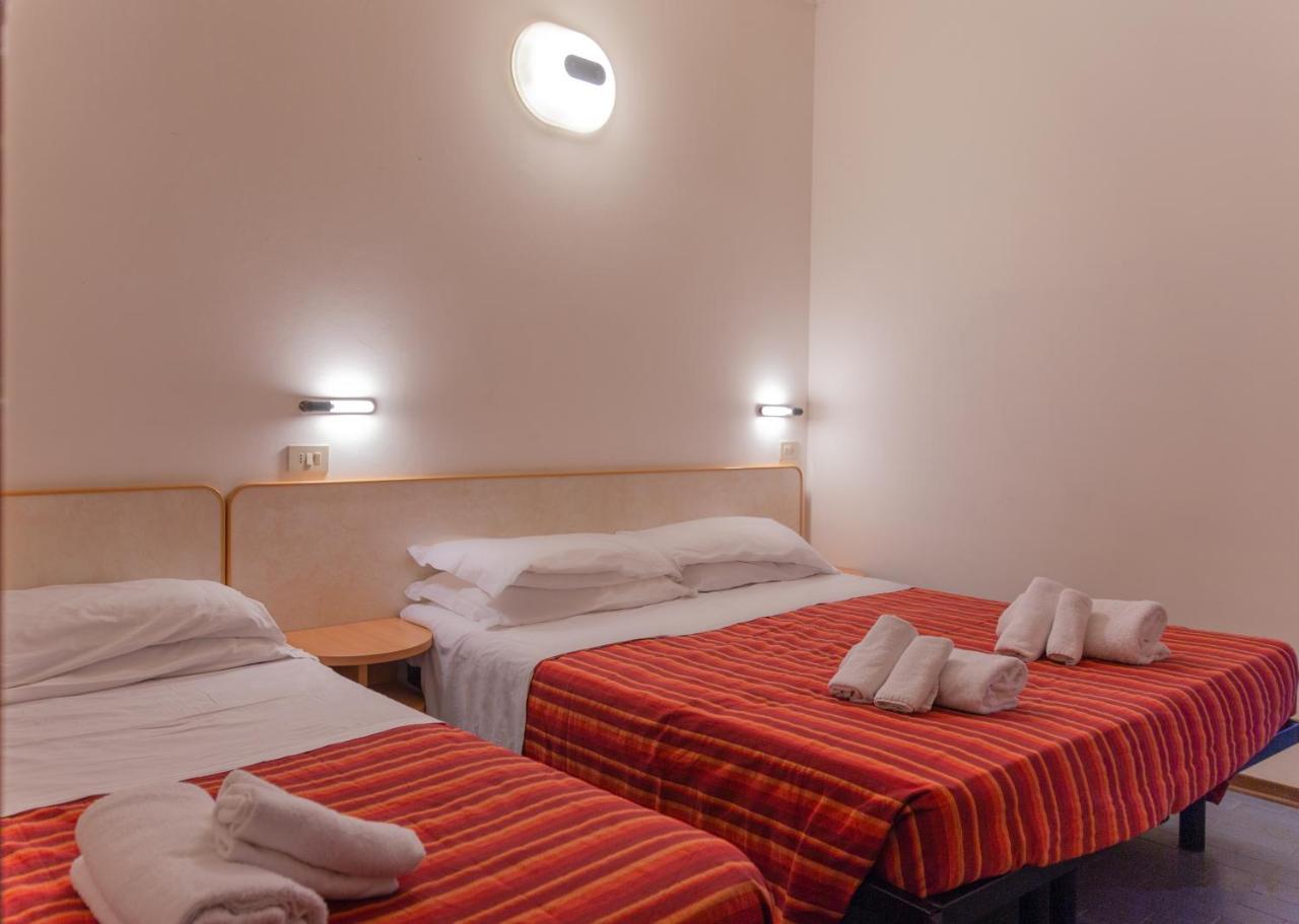 רימיני Hotel Beverly מראה חיצוני תמונה