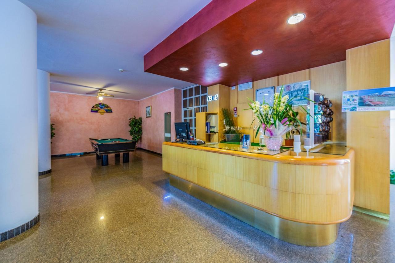 רימיני Hotel Beverly מראה חיצוני תמונה