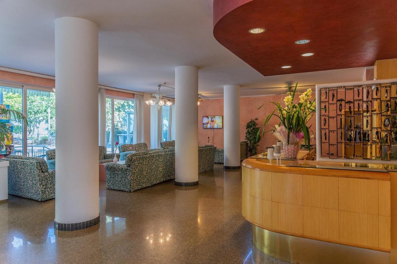 רימיני Hotel Beverly מראה חיצוני תמונה